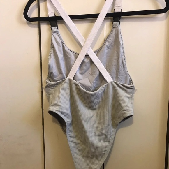 Frankie’s Bikinis - Picture 4 of 5